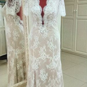 Polina Ivanova Lace wedding Dress